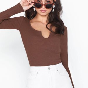 Offshoulder Flounce